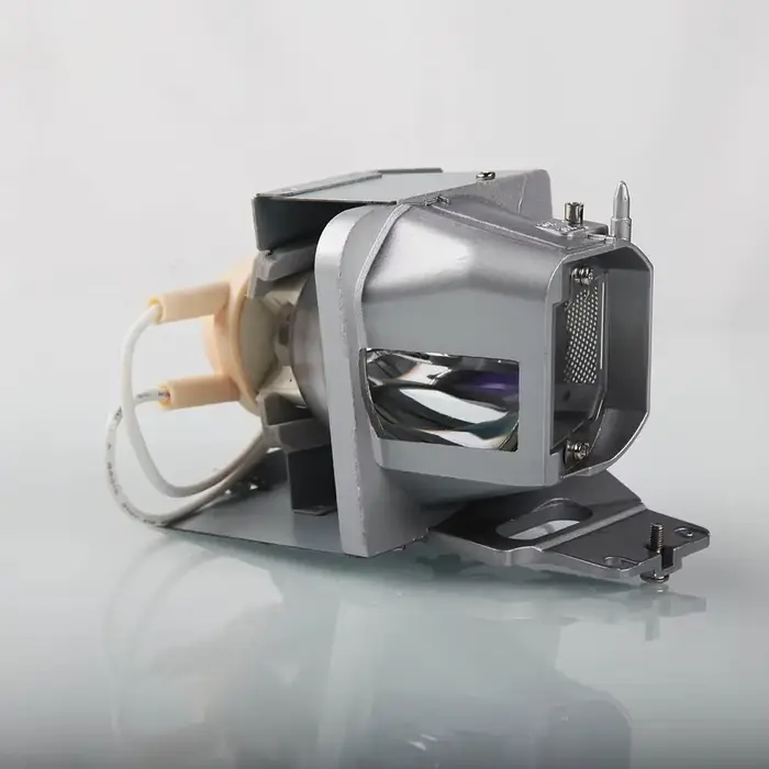 Lampe de projecteur de haute qualité BL-FP240E SP.78V01GC01